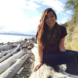 Meet your Posher, Courtney